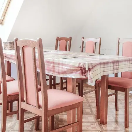 Four Bedroom Holiday In *